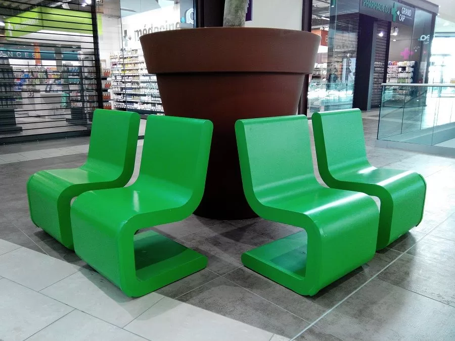 Design betonnen fauteuil in groen