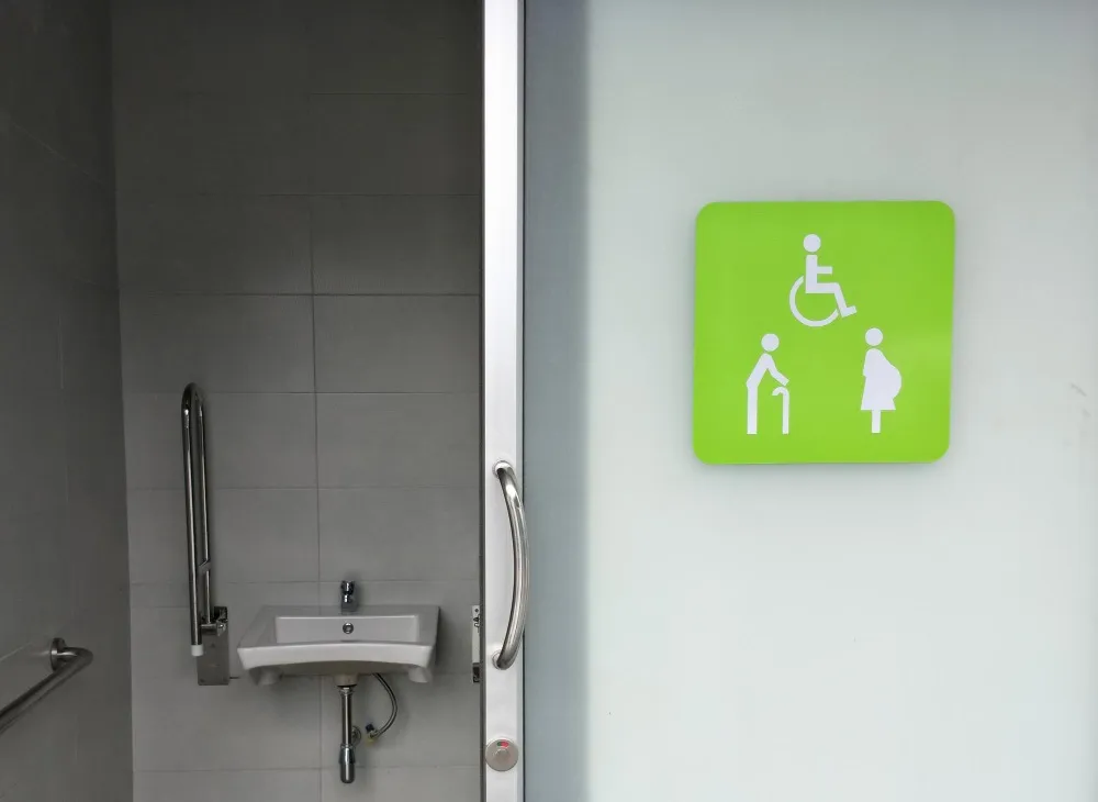 Schild barrierefreie Sanitäranlagen